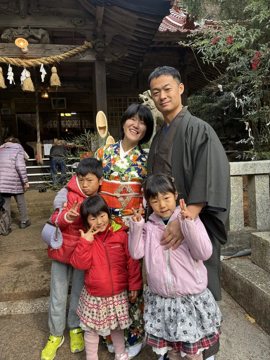 家族で出かける日の着物写真